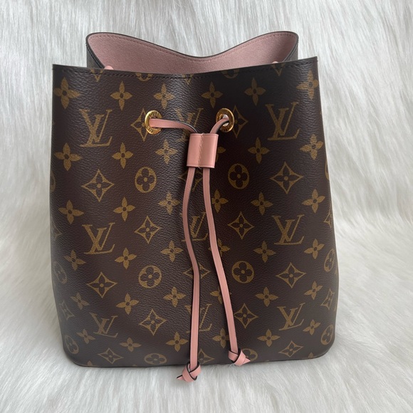 🔥LOUIS VUITTON NéoNoé bucket bag. - Picture 5 of 15